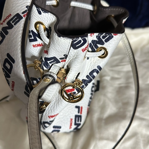 Fendi X Fila Manía Mini Mon Tresor Bucket White Bag. - Picture 6 of 6